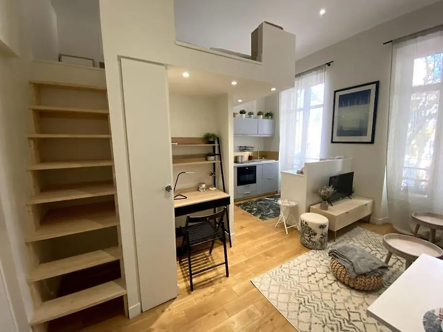 אקס-אן-פרובאנס La Divinita Studio Spacieux Climatise Centre Ville 0*,